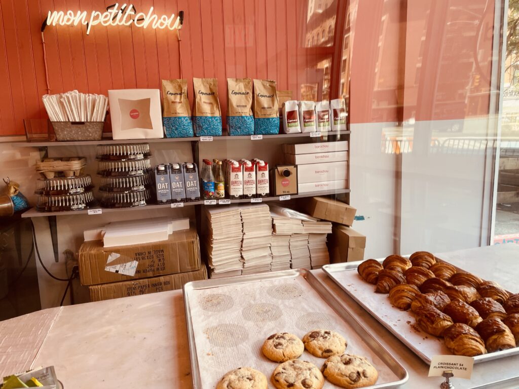 Barachou is alittle coffe shop and patisserie in the heart of Amsterdam Avenue in the Upper west side. New York, NY.